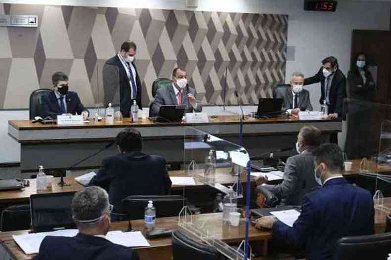 Principais senadores da CPI discordaram da convocao de governadores(foto: Edilson Rodrigues/Agncia Senado)