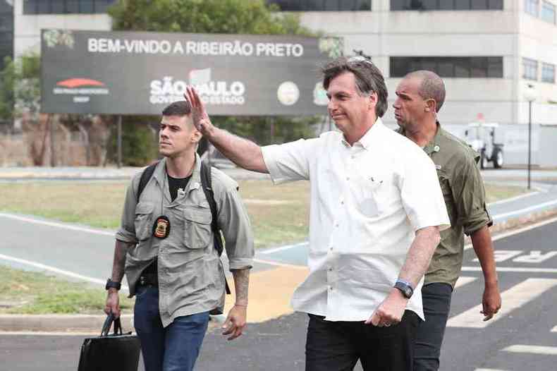 Bolsonaro deve participar de evento militar hoje no Rio de Janeiro(foto: MARCOS CORREA/PR)