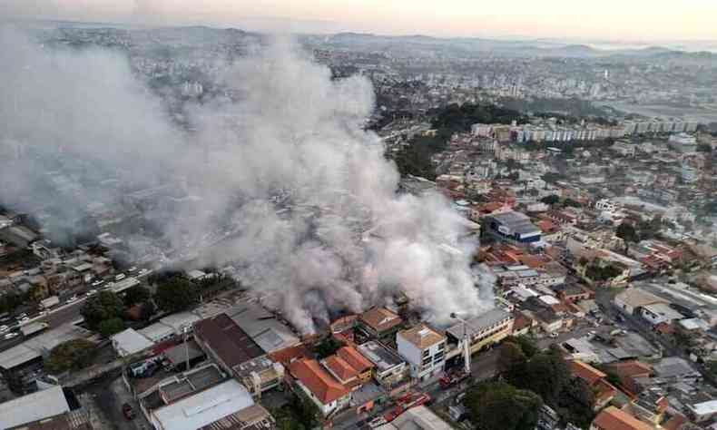 vista area do incndio no bairro cachoeirinha 
