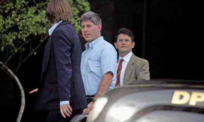 Joseph Lepore (ao centro) e Jan Paul Paladino foram condenados a trs anos, um ms e 10 dias pelo acidente que resultou na morte de 154 pessoas (foto: FILIPE ARAJO/AGNCIA ESTADO/AE)