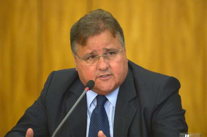 Os conselheiros podem mudar o voto até a decisão final, mas cinco deles declararam apoio à abertura de processo contra ao ministro Geddel Vieira Lima(foto: José Cruz/Agência Brasil) Os conselheiros podem mudar o voto até a decisão final, mas cinco deles declararam apoio à abertura de processo contra ao ministro Geddel Vieira Lima(foto: José Cruz/Agência Brasil)
