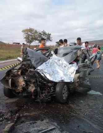 Motorista morre em acidente na BR-251, em Salinas, Norte de Minas Gerais(foto: Samu/Divulgao)