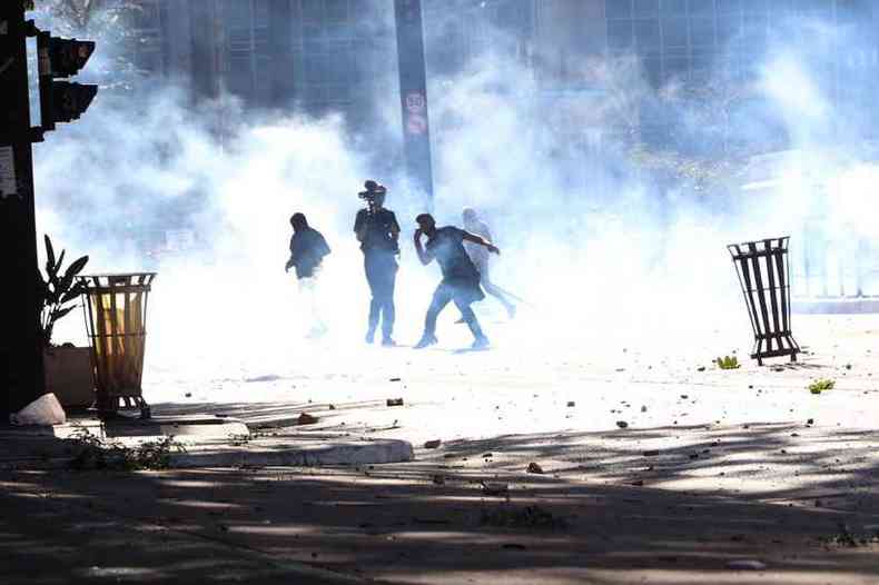No domingo passado, a PM usou bombas de gs lacrimogneo para dispersar protesto(foto: Pam Santos/Fotos Pblicas)