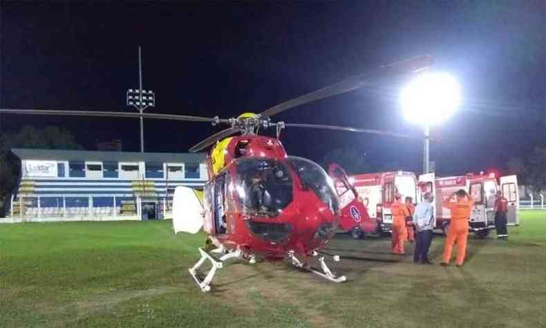 Helicptero dos bombeiros levou as vtimas ao Hospital Joo XXIII(foto: Samu/Divulgao)