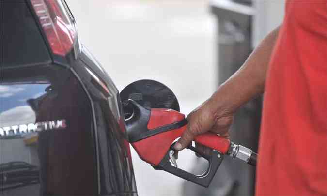 Em BH, o menor preo encontrado da gasolina foi de R$ 2,766 e o maior de R$ 3,299, variao de 19,27%(foto: Cristina Horta/EM/D.A Press)