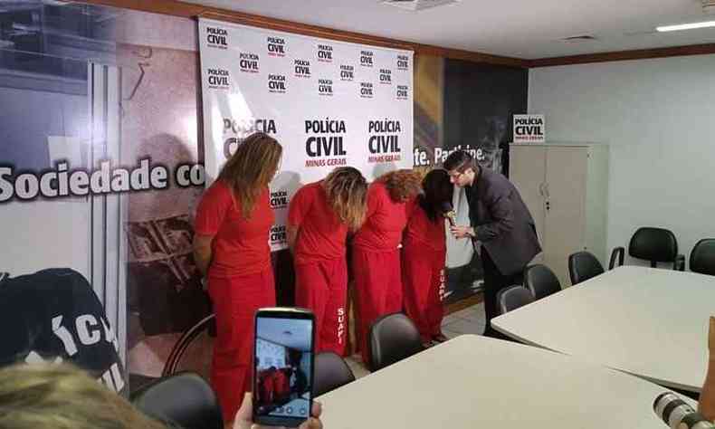 As quatro presas foram apresentadas pela Polcia Civil em Uberlndia(foto: Polcia Civil/Divulgao)