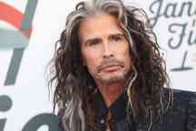  Vocalista do Aerosmith entra em clínica de reabilitação após recaída 