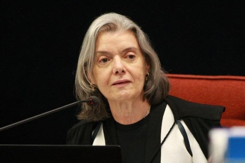 Ministra Crmen lcia
