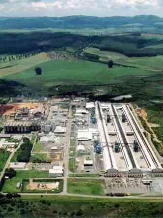 Vista area da fabrica da Alcoa em Poos de Caldas(foto: Divulgao/ 24/11/2005 )