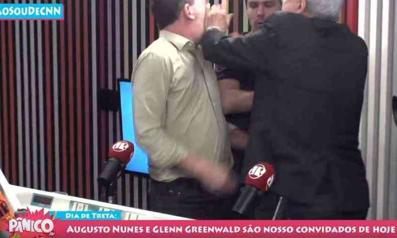 Glenn Greenwald levou um tapa no rosto de Augusto Nunes(foto: Reproduo/YouTube Pnico Jovem Pan)