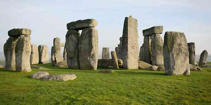 Vista panormica mostra o monumento pr-histrico de Stonehenge(foto: AFP Photo /Leon Neal)