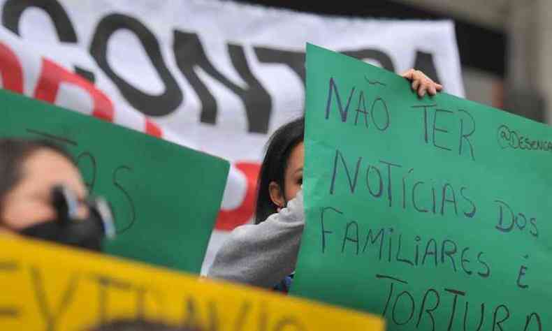 Protesto em frente à Assembleia Legislativa de Belo Horizonte(foto: Alexandre Guzanshe/EM/D.A Press)