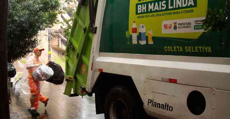 Segundo a SLU, a coleta domiciliar de lixo caiu 23,26%(foto: Edsio Ferreira/EM/DA Press)