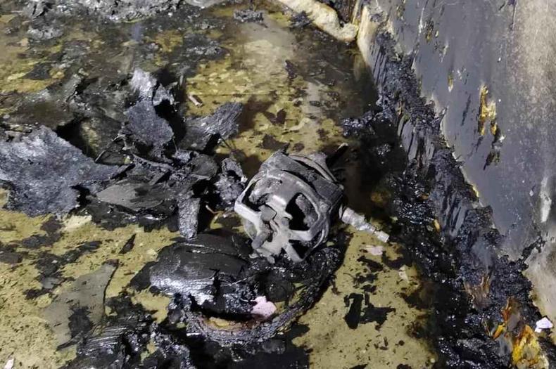 Foto do motor do ventilador encontrado nos escombros.
