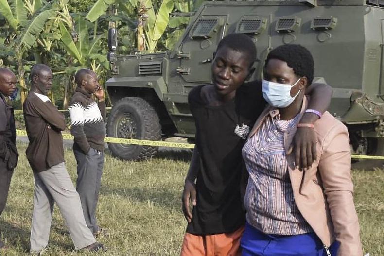 Ataque a escola em Uganda