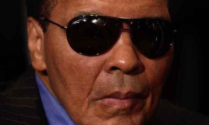 O mito do boxe Muhammad Ali (foto: YURI GRIPAS / AFP)