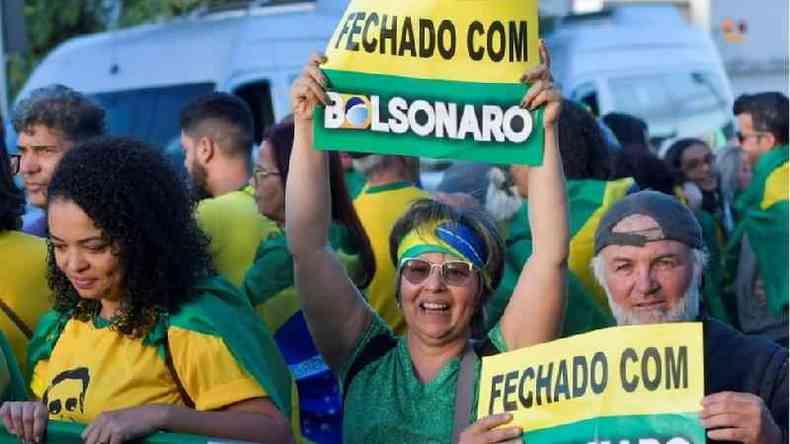 Apoiadores de Bolsonaro