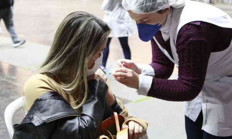 Expectativa da Prefeitura  vacinar 24 mil pessoas neste final de semana(foto: Cleiton Borges/Prefeitura Municipal de Uberlndia)