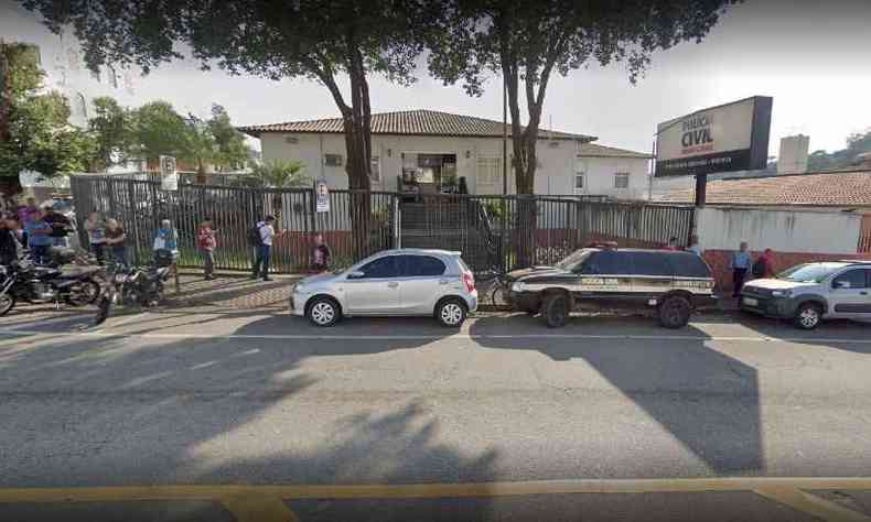 Homem foi encaminhado para delegacia de Ipatinga(foto: Reproduo/Google Street View)