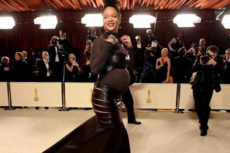 Rihanna, grvida, na cerimnia do Oscar, em maro