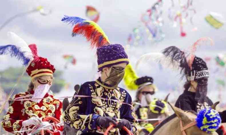 O Carnaval a Cavalo  a maior e mais tradicional festa de Bonfim(foto: Reproduo/Site Carnaval a Cavalo)
