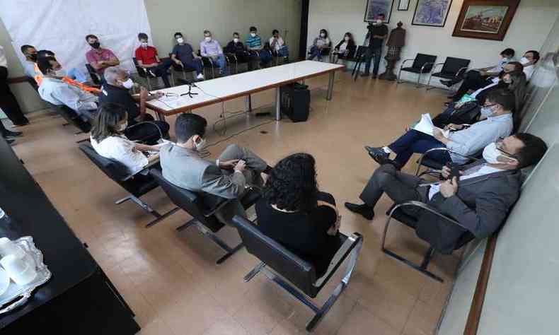 Aps reunio do Comit Gestor de Crise, ficou decidido o fechamento do comrcio no essencial em Ipatinga(foto: Divulgao/Prefeitura de Ipatinga)