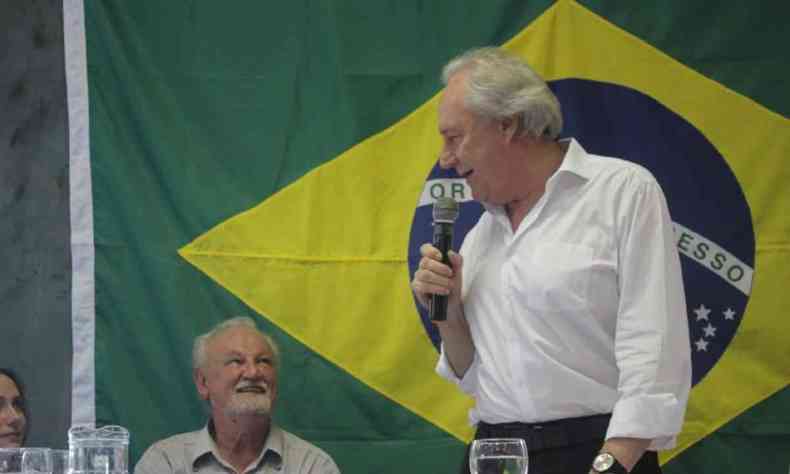 Lewandowski foi convidado para evento do MST e falou sobre a democracia no Brasil