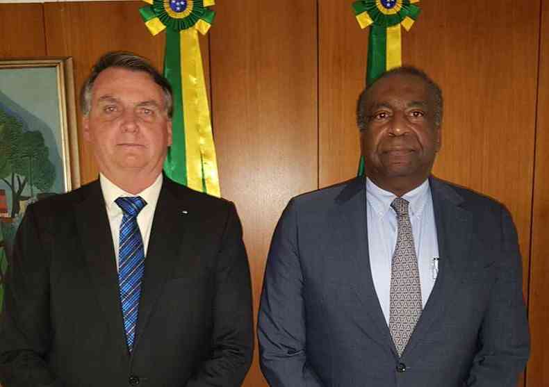 Presidente Jair Bolsonaro e o futuro ministro da educao, Carlos Decotelli(foto: Reproduo/Facebook)