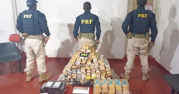  Polícia apreende R$ 6 milhões em drogas e armas israelenses no Norte de MG 