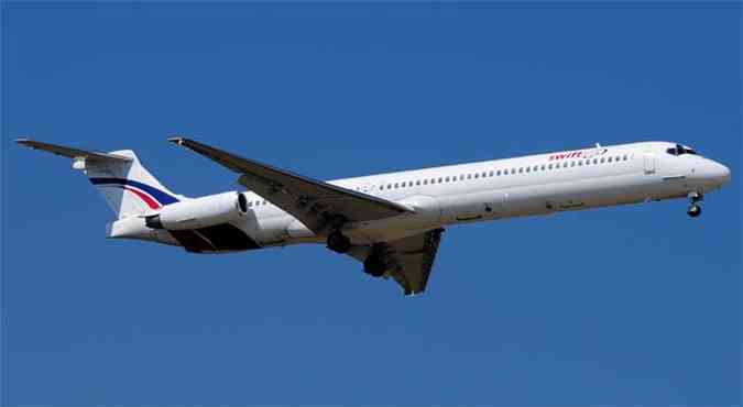 Aeronave caiu 50 minutos depois de decolar com destino a Arglia com 116 passageiros (foto: REUTERS/Xavier Larrosa)