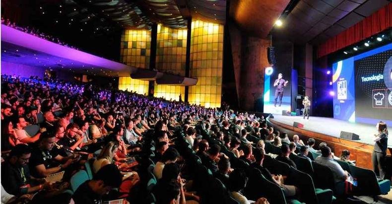 Expectativa do evento é atrair cerca de 3 mil pessoas de 15 países até amanhã no Palácio das Artes(foto: Leandro Couri/em/d.a press ) Expectativa do evento é atrair cerca de 3 mil pessoas de 15 países até amanhã no Palácio das Artes(foto: Leandro Couri/em/d.a press )