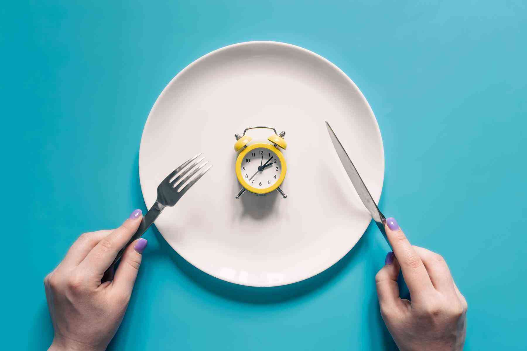 Mito ou verdade: ficar sem comer por mais tempo emagrece mais