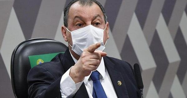Aziz sugere que Barroso contrate hackers para provar segurança de urnas - Vimarsana News