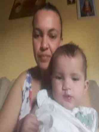 Simone Correa com a filha Lvia Vitoria Paixo Silva, de 1 ano e dois meses(foto: Arquivo pessoal)