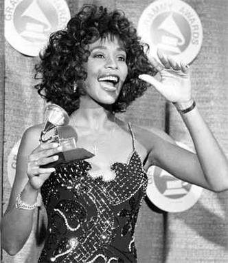 Houston conquistou seis Grammy, incluindo dois de melhor lbum do ano