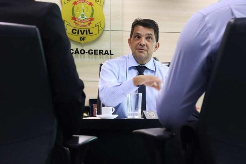 Diretor PCDF, Robson Cndido