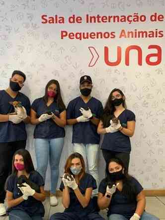 Alunos do curso de Veterinria do Centro Universitrio UNA Campus Linha Verde, que participam do projeto Neonato