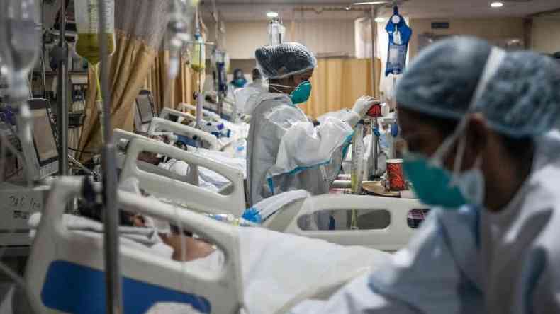 A ndia teve vrios recordes mundiais de infeces e mortes por covid-19 nos ltimos dias(foto: Getty Images)