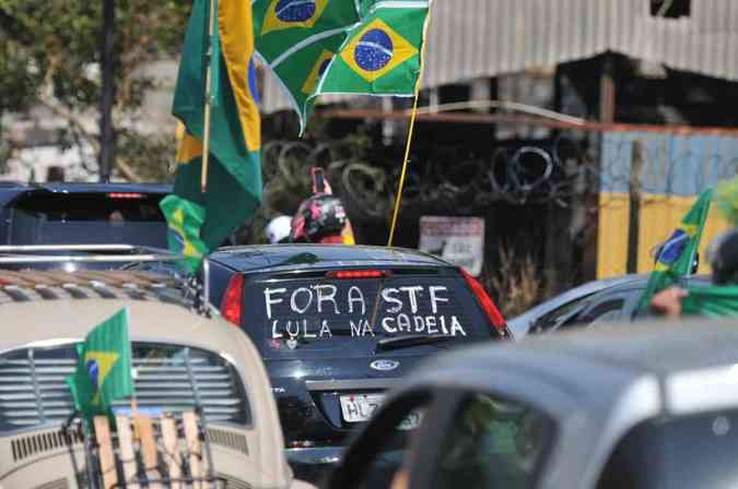 Bolsonaristas acreditam que ato ser pacfico e pedem ''liberdade''. Camisas com frases de efeito so comunsAlexandre Guzanshe/EM/D.A Press