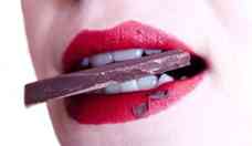 Dia Mundial do Chocolate: afinal, ele faz mal para a pele?  