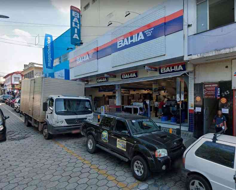 Ladres so suspeitos de roubo a loja em Fabriciano(foto: Reproduo/Google Street View)