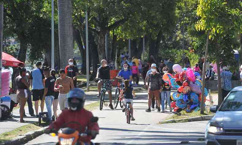 Populao de BH durante o feriado de Corpus Christi: projetada alta nos indicadores da pandemia ainda no aconteceu(foto: Gladyston Rodrigues/EM/D.A Press - 05/06/2021)