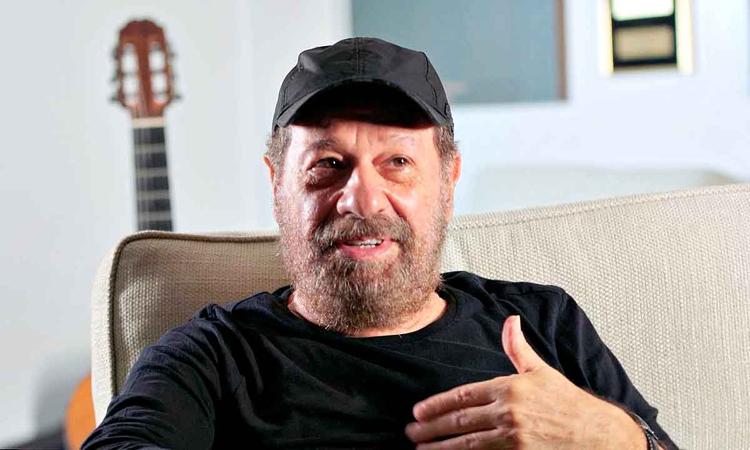 Joo Bosco d entrevista para o documentrio Grupo Corpo pela msica
