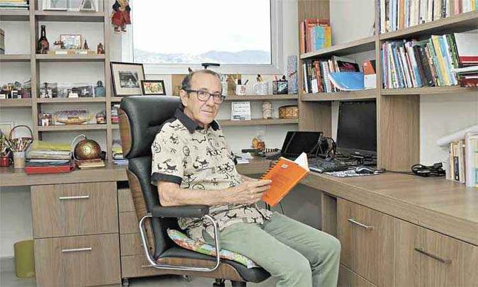 Pesquisador e professor universitário, afirma que é preciso a participação de todos, alunos, pais, docentes e educadores para dar sentido às regras que são partilhadas(foto: Juarez Rodrigues/EM/D.A Press) Pesquisador e professor universitário, afirma que é preciso a participação de todos, alunos, pais, docentes e educadores para dar sentido às regras que são partilhadas(foto: Juarez Rodrigues/EM/D.A Press)