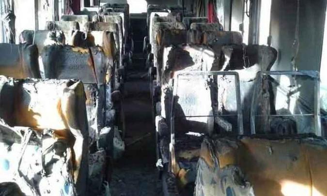 Bombeiros/Divulgação(foto: Último ataque registrado pelo Estado de Minas mirou ônibus da cidade de Iturama, no Triângulo Mineiro. ) Bombeiros/Divulgação(foto: Último ataque registrado pelo Estado de Minas mirou ônibus da cidade de Iturama, no Triângulo Mineiro. )