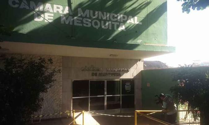 Os tiros foram disparados por volta das 23h de quinta-feira(foto: Divulgação/Câmara Municipal) Os tiros foram disparados por volta das 23h de quinta-feira(foto: Divulgação/Câmara Municipal)