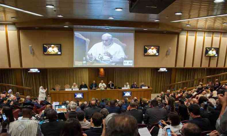 Encontro com o papa Francisco reuniu 70 prefeitos de vrios pases do mundo, incluindo Marcio Lacerda(foto: Solange Souza/FNP)