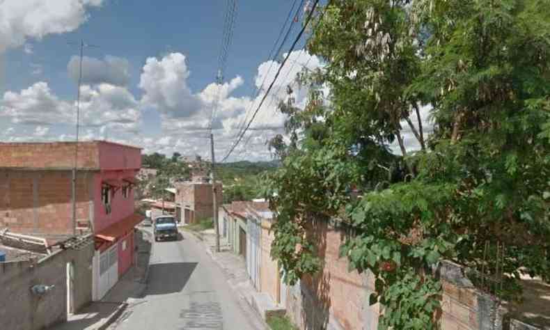 Bombeiros foram chamados na Rua Costa Rica, no Bairro Industrial Americano(foto: Google Street View/ Reproduo)