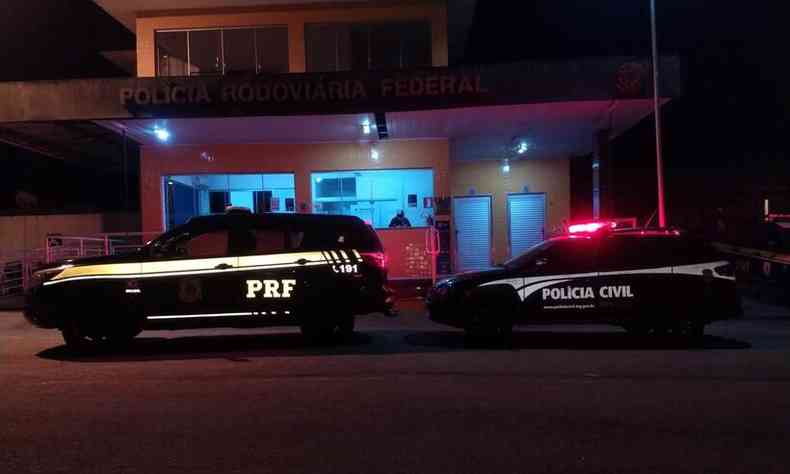 Polícia Rodoviária Federal prendeu o suspeito na rodoviária de João Monlevade(foto: Divulgação/PCMG)