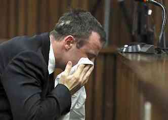 Oscar Pistorius  acusado pela morte da namorada(foto: Reuters/Themba Hadebe/Pool)